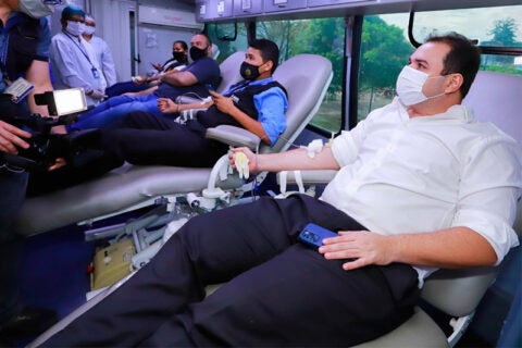 Roberto Cidade pede à população doações ao banco de sangue da FHemoam