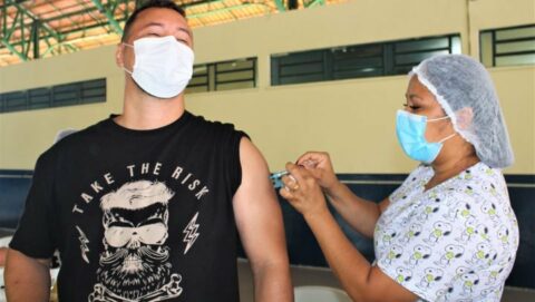 Prefeitura começa a vacinar pessoas de 39 anos, nascidas de janeiro a junho, nesta quinta-feira, 17/6