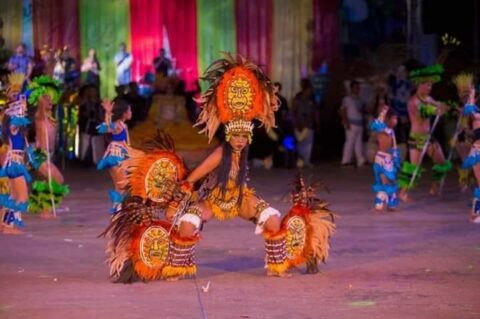 Shopping Ponta Negra promove grande exposição de fantasias em homenagem ao mês do folclore