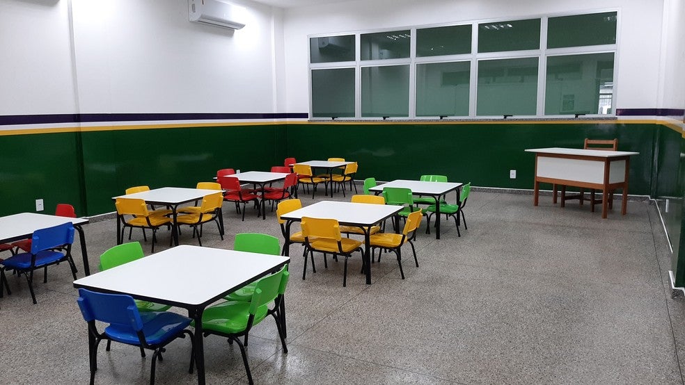 Aulas são suspensas em escola municipal de Manaus após dois casos de Covid-19