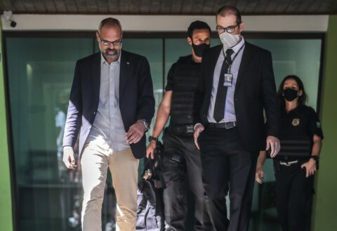 Google remove canal bolsonarista Terça Livre do YouTube após decisão judicial