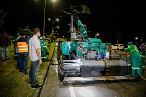 Prefeitura inicia aplicação de asfalto na Torquato Tapajós