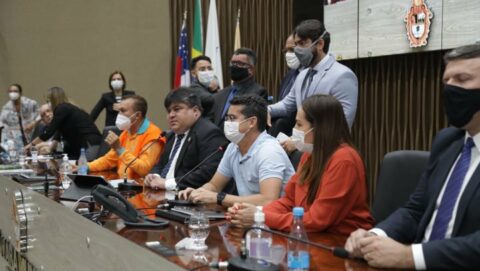 David Almeida destaca harmonia entre poderes e promete mais avanços em Manaus