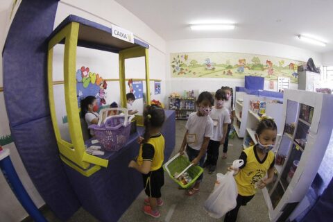 Escola da Prefeitura de Manaus realiza projeto sobre educação financeira ‘Criança Cidadã’