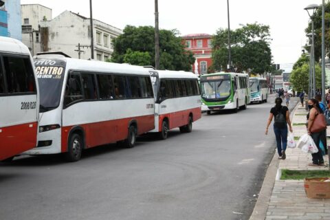 Prefeitura de Manaus libera terminal da Matriz para tráfego de ônibus