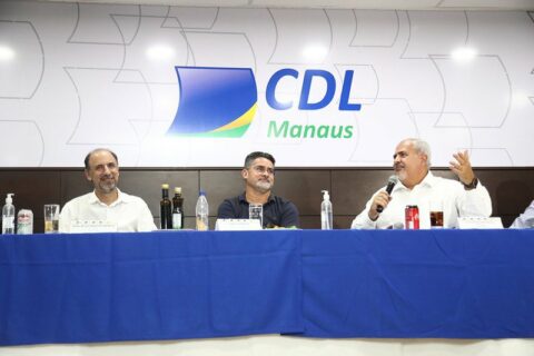 David Almeida expõe sobre planos para a capital em reunião com dirigentes lojistas de Manaus