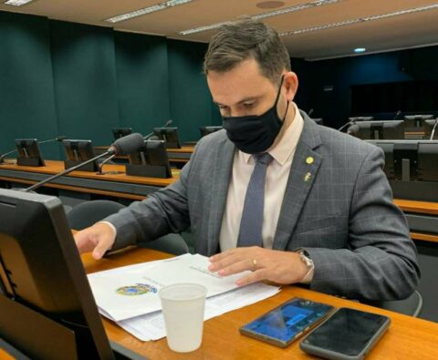 Projeto de Lei sugere instituir multa para usuário de drogas no Brasil