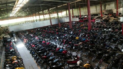 Detran abre visitação de veículos que vão a leilão no final do mês, em Manaus