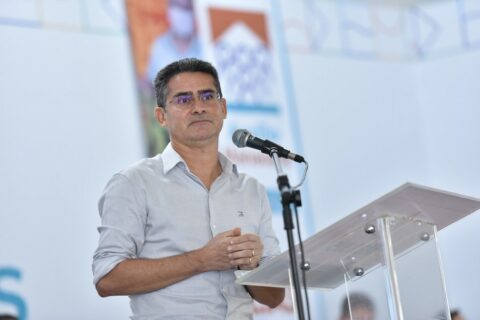 Prefeitura de Manaus manda todos os funcionários se vacinarem contra a Covid-19