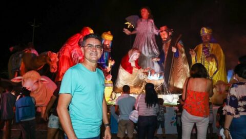 Prefeitura de Manaus entrega o maior presépio natalino em movimento do Brasil