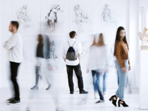 Exposição de visita virtual em museu contempla estudantes de Manaus