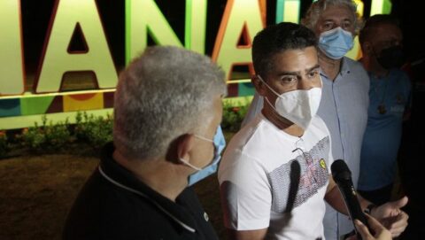 Pontos turísticos vão ganhar letreiros e Ponta Negra tem estreia da assinatura oficial de Manaus