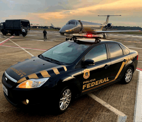 Polícia Federal prendeu foragido da Interpol no Aeroporto Internacional Eduardo Gomes, em Manaus - Foto: Polícia Federal