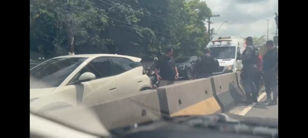 Dois acidentes são registrados na Av. Efingênio Sales - Foto: Tatiana Sobreira