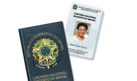 Professores recebem Carteira Nacional Docente do Brasil e passam a ter acesso a benefícios do programa Mais Professores - Foto: MEC/Divulgação
