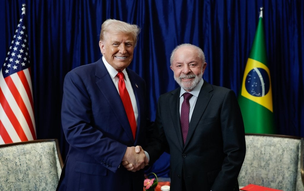 Lula durante coletiva em Kuala Lumpur, onde comentou sobre negociações comerciais entre Brasil e Estados Unidos - Foto: Ricardo Stuckert/PR
