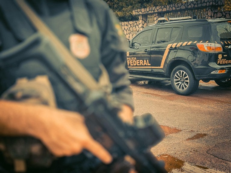 Policiais federais cumprem mandados de prisão e busca na Operação Forja - Foto: Reprodução/ Arquivo