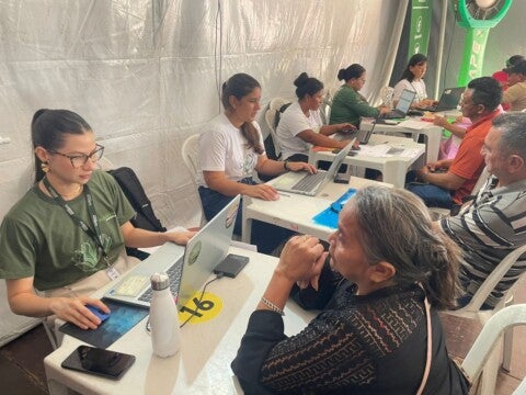 Atendimento a produtores durante i mutirão ambiental e fundiário no Careiro - Foto: Divulgação/Ipaam