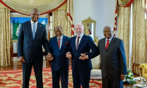 Presidente Lula e Daniel Chapo assinam acordos de cooperação bilateral em Maputo, Moçambique - Foto: Ricardo Stuckert/PR