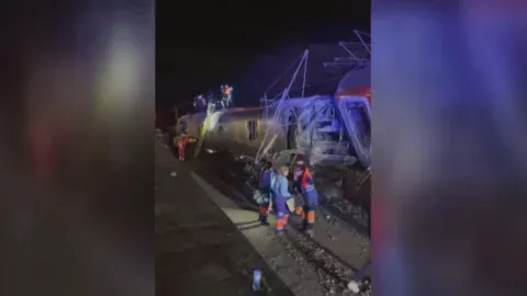 Foto: Reprodução/ X @eleanorinthesky